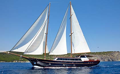 charter a sailing or motor luxury yacht iraklis l thumbnail